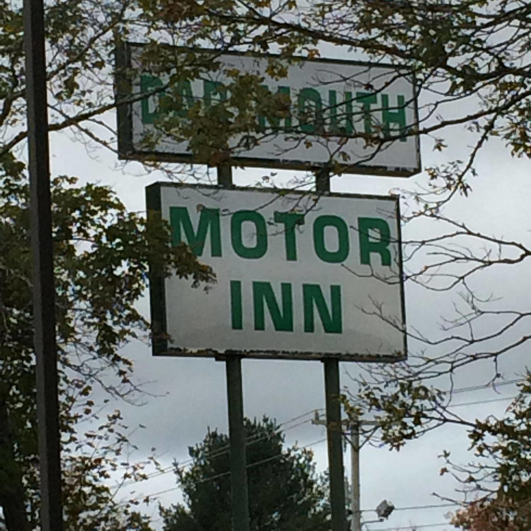Dartmouth Motor Inn Екстериор снимка